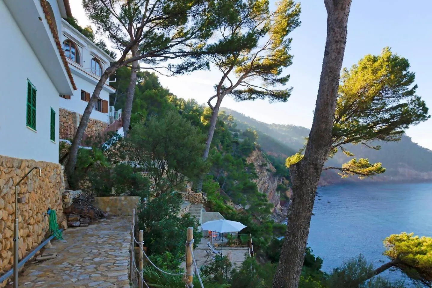 Maripins Villa Con Jacuzzi Y Vistas Unicas Al Mar Banyalbufar 0*,