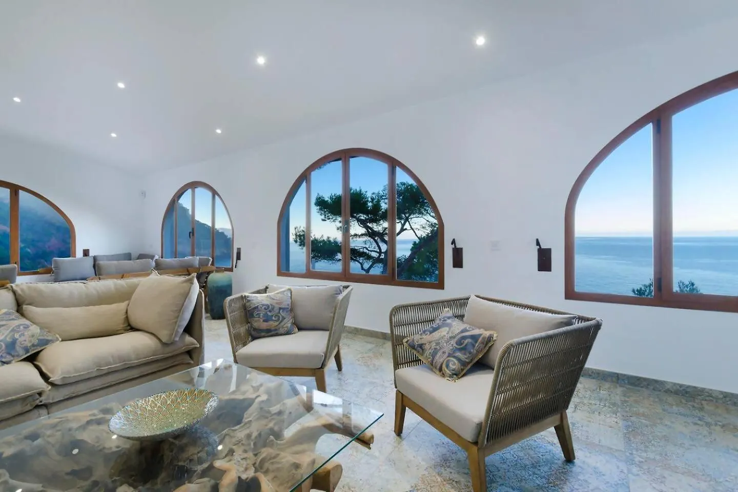 Contatti di Maripins Villa Con Jacuzzi Y Vistas Unicas Al Mar
